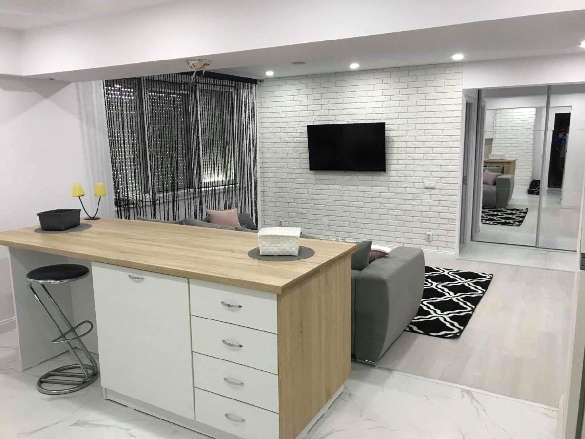 Apart Eric Apartment Calafat Exterior photo